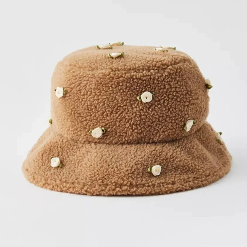 NWT UO Rosette Teddy Rose Flower Fluffy Fleece Bucket Hat